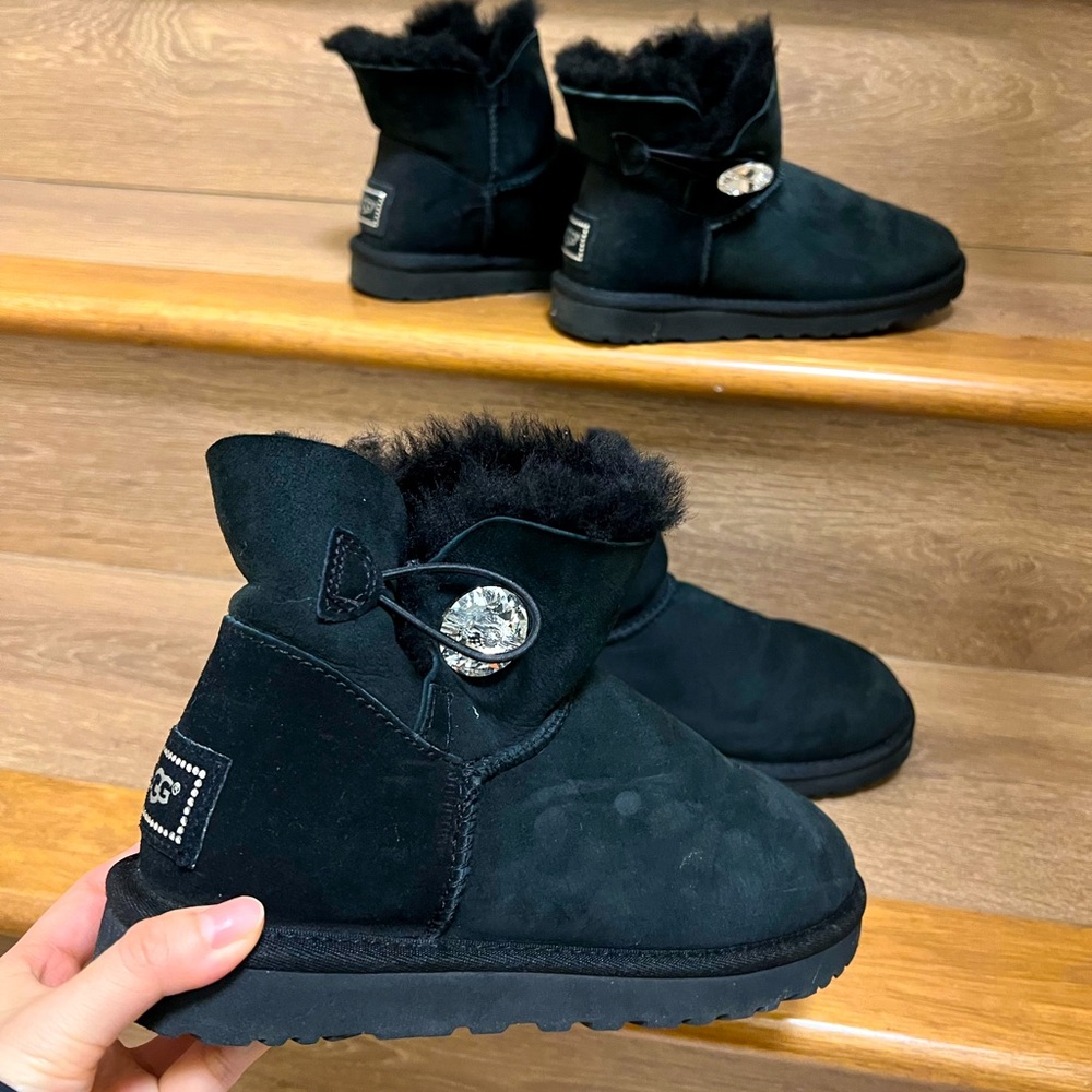UGG boots Bailey Button size 5 and 7